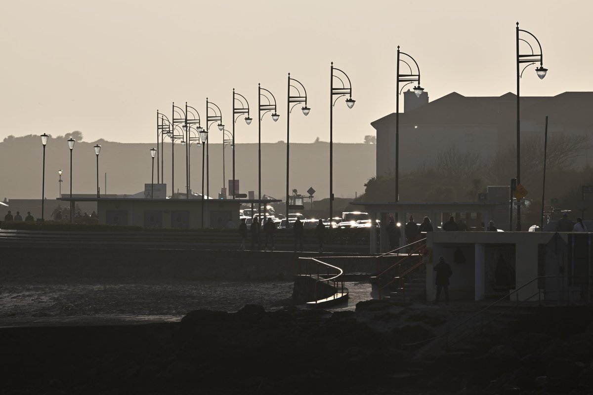 ZhangChaosheng's tweet photo. Salthill this evening https://t.co/RPhfTDnLNC