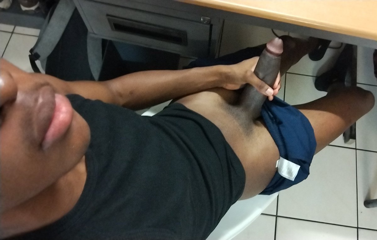 I should be studying but roommate is gone so..