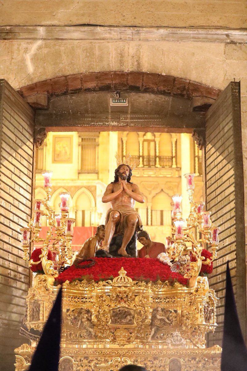 SantaSevilla tweet media