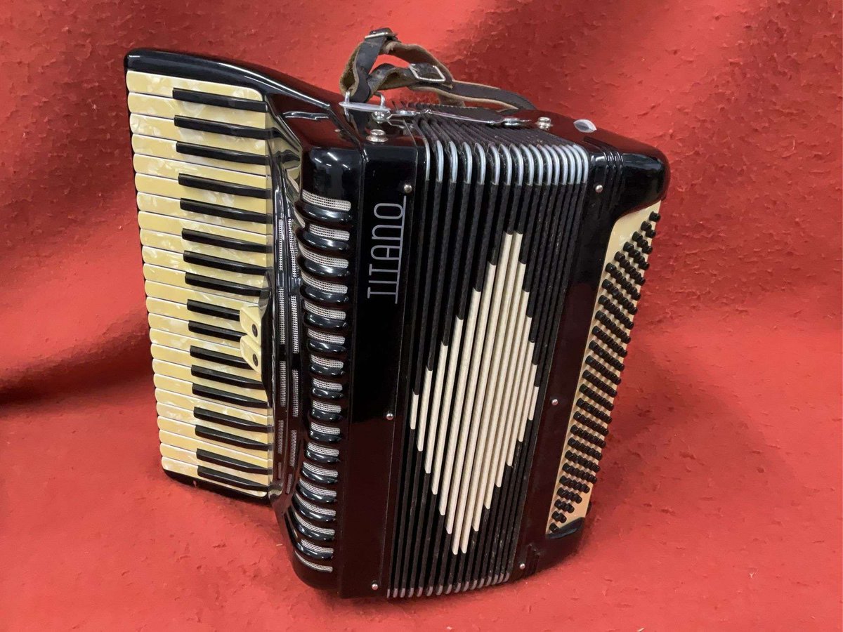 HM Auction Group tweet media