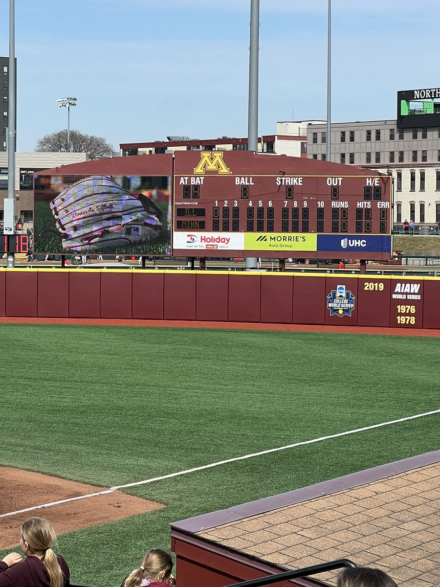 Enjoyed the Beautiful weather for an outstanding <a href="/GopherSoftball/">Minnesota Softball</a> win today