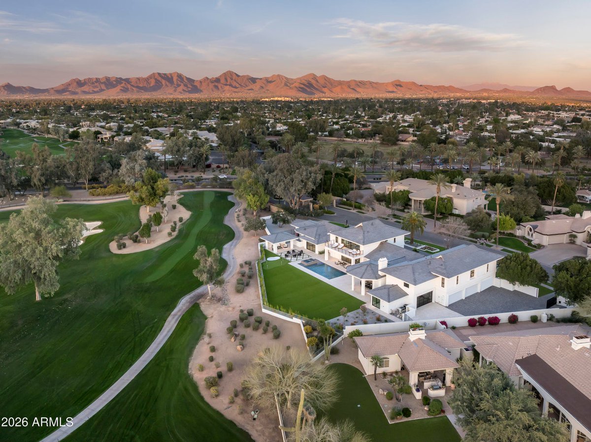 GolfHomeLiving's tweet photo. Fairway views. Resort living. Luxury without compromise at Gainey Ranch.

- 5+ beds / multiple en-suites + guest house

Reach out to @golfcoursehomes for more details.

Listed by: Local Luxury Christie's International Real Estate https://t.co/6B9IPWc5jw