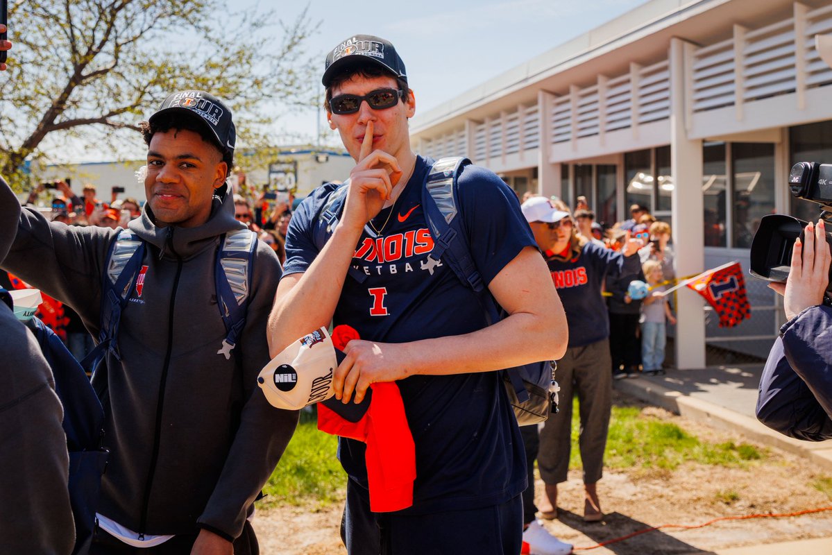 The Champaign Room tweet media