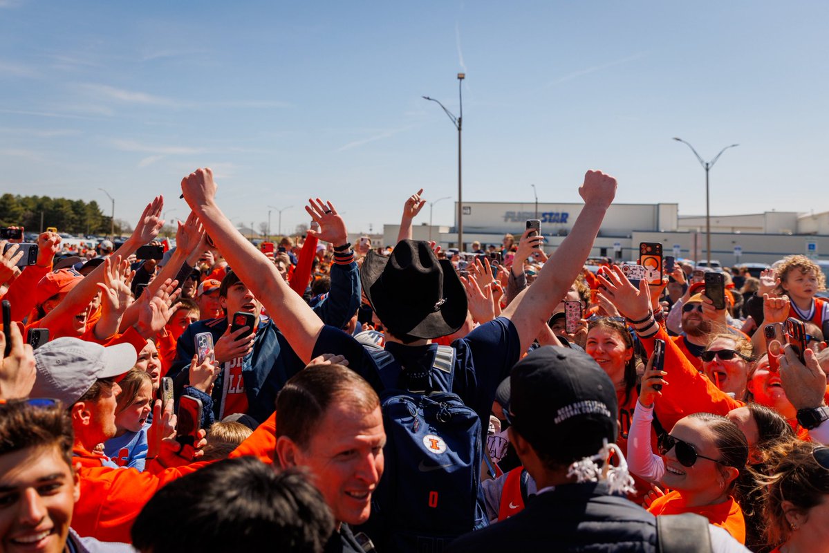 The Champaign Room tweet media