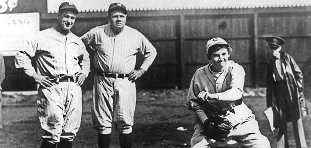 URDailyHistory's tweet image. 2 April 1931: Women’s #baseball player Jackie Mitchell, who played for a Chattanooga, #Tennessee minor league team, strikes out Babe Ruth and Lou #Gehrig of the New York #Yankees in an exhibition game. #BabeRuth #strikeout #History #OTD #ad amzn.to/39tkj0p