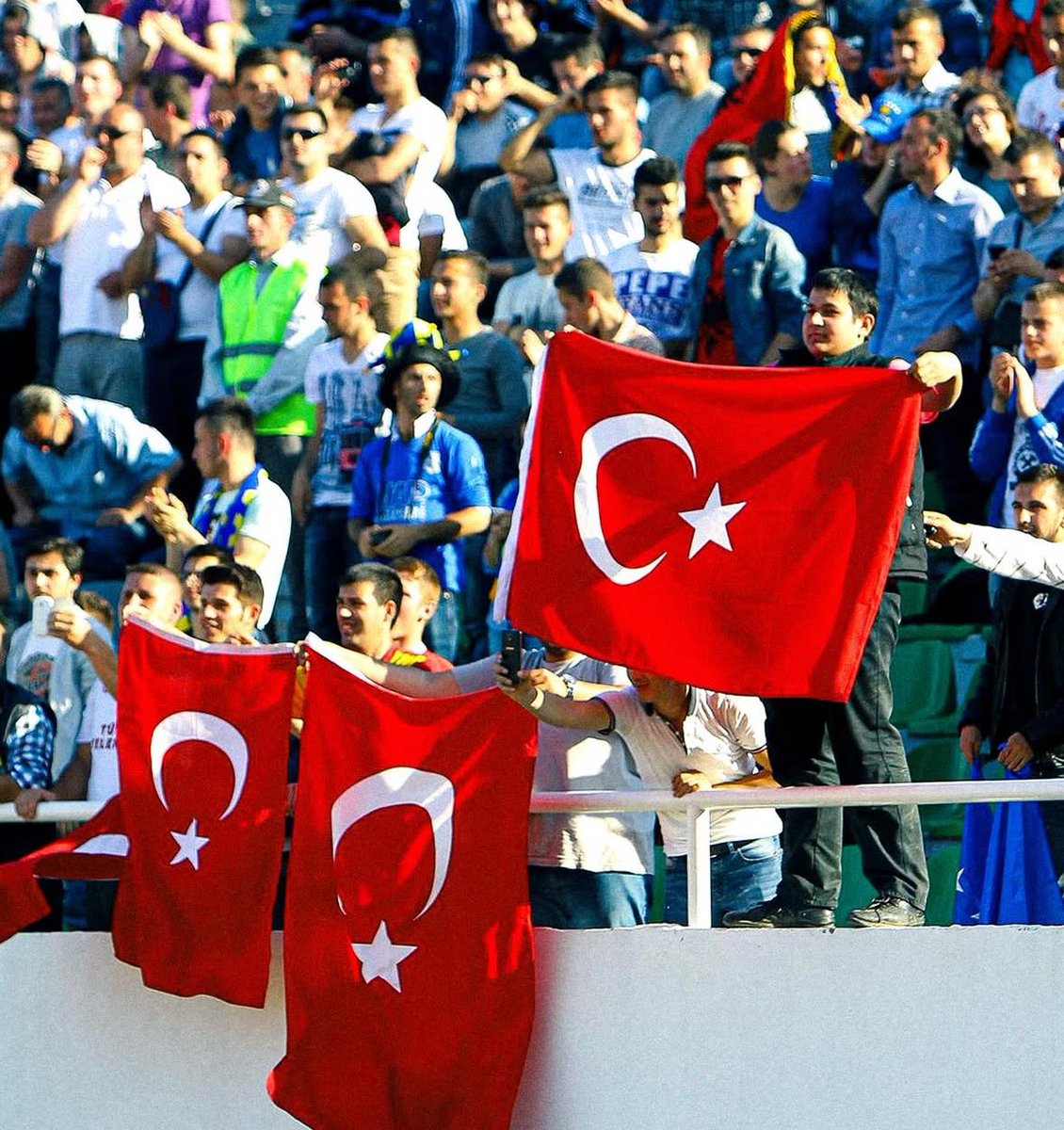 Galawelt tweet media