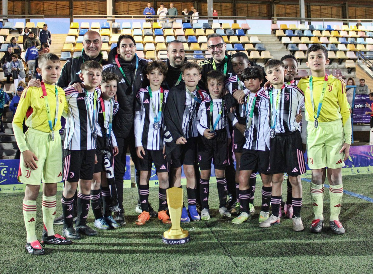 Giovani Bianconeri tweet media