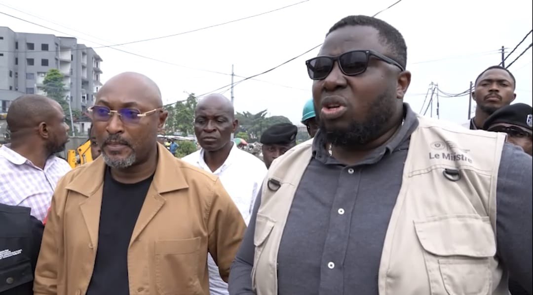 betordc's tweet image. #Kinshasa : Alain Tshilungu et Noël Sheke lancent la construction d’un parking à la gare de Kintambo Magasin
beto.cd/actualite/enco…