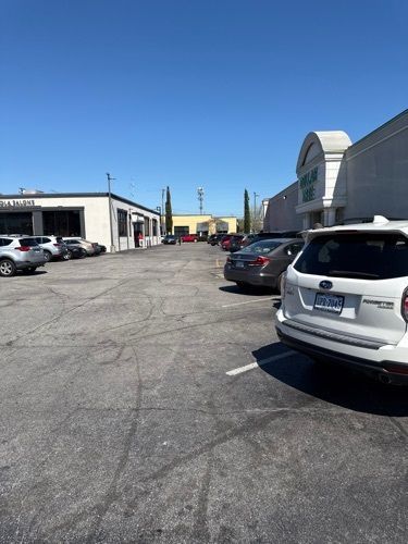 MokenaLotClean's tweet photo. Reliable portering reduces overflow, debris buildup, and unnecessary complaints.
#curbappeal #parkinglotmaintenance #walkwaymaintance #sidewalksweeping #propertyupkeep #groundsmaintenance #propertymanagementservices #littercleanup #portering #outdoormaintenance https://t.co/nsavXKhwhW