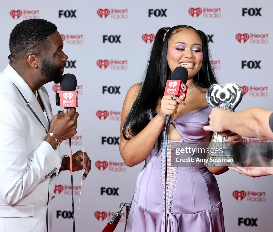 Creatizine Magazine tweet media