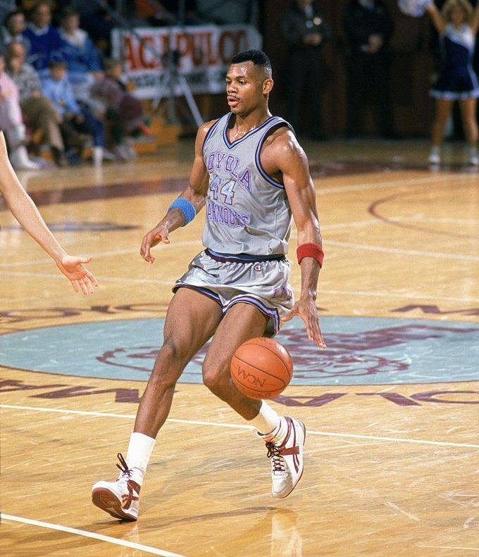 FB_Helmet_Guy tweet media