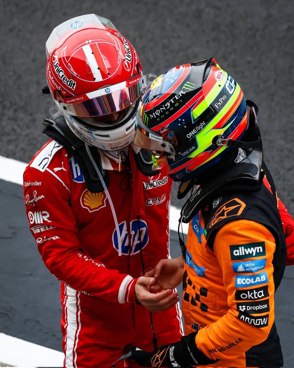 corgiqueen2224's tweet photo. @F1WallpaperHQ @OscarPiastri If you can! Can you make this one as wallpaper? Please and thank you! https://t.co/fvkNNGR6xi