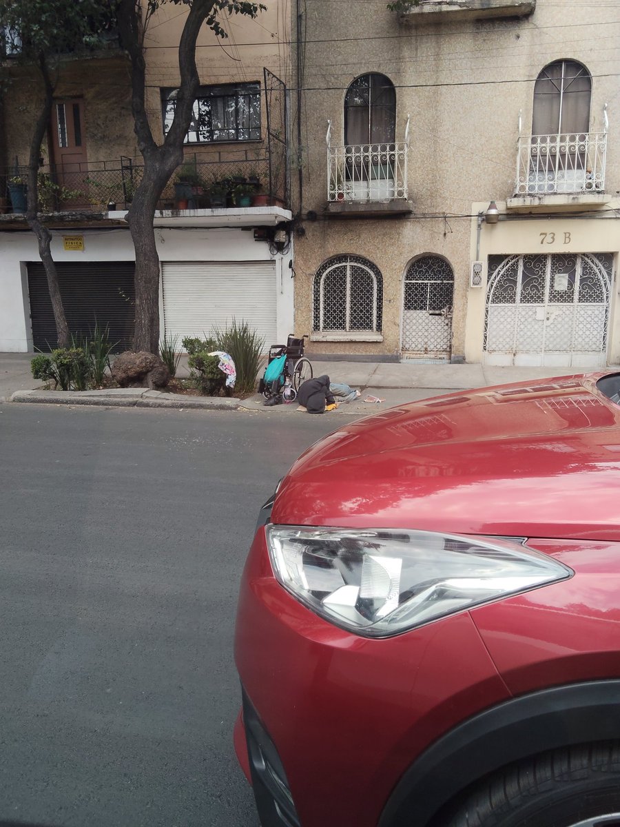 Selene Santana tweet media