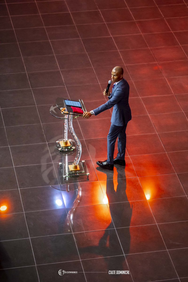 Eglise La Compassion tweet media