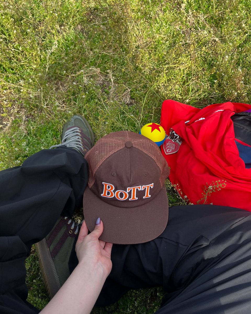 Julz Wells tweet media