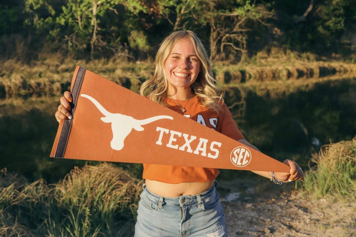 BrandiMachuca's tweet photo. She’s choosing Texas! 
Proud is such an understatement of what I’m feeling for my girl @avamachuca2026 
I love you baby girl! It’s been such a joy watching you grow into this amazing person! #seniorsunday #classof26 @texas_univ #classof2030 https://t.co/a4qqPcd3bI