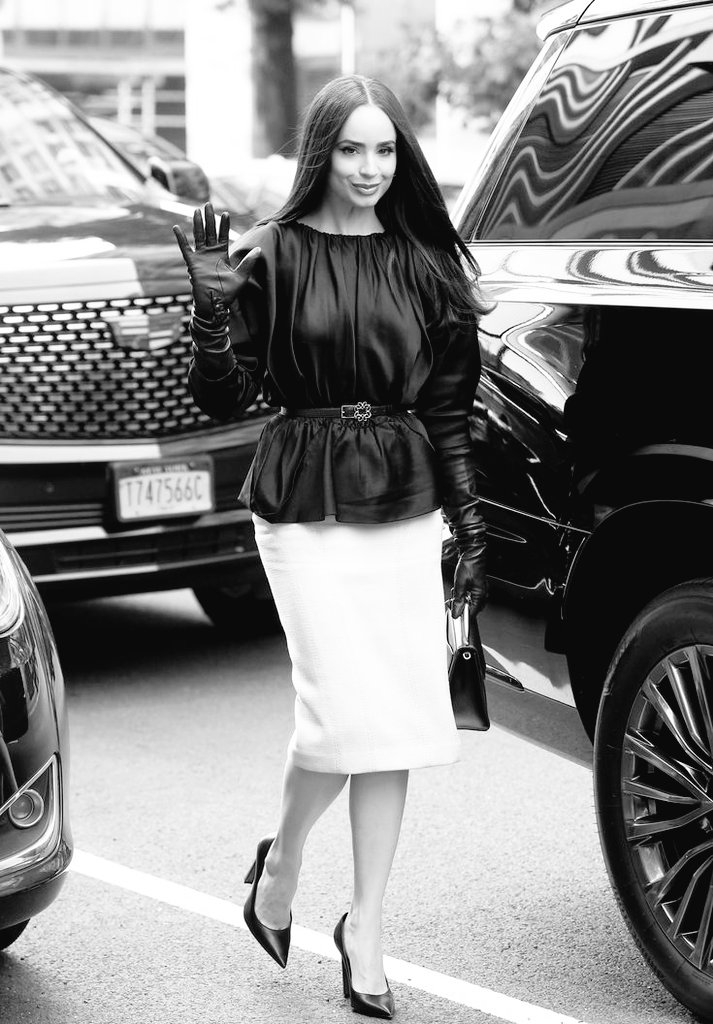 Updates Sofia tweet media