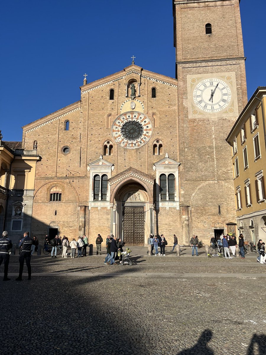 𝐒𝐮𝐫𝐢catosvedese tweet media