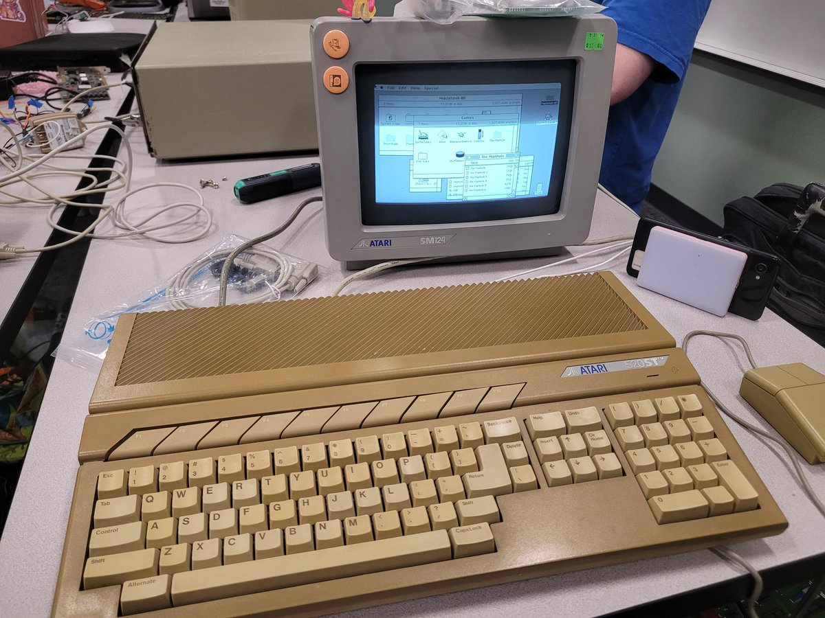 Lynx in VR tweet media