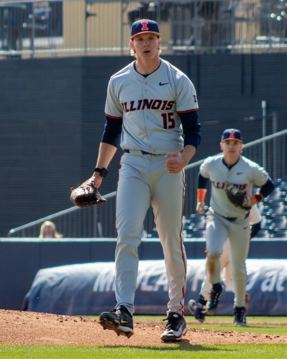 Illinois Baseball tweet media