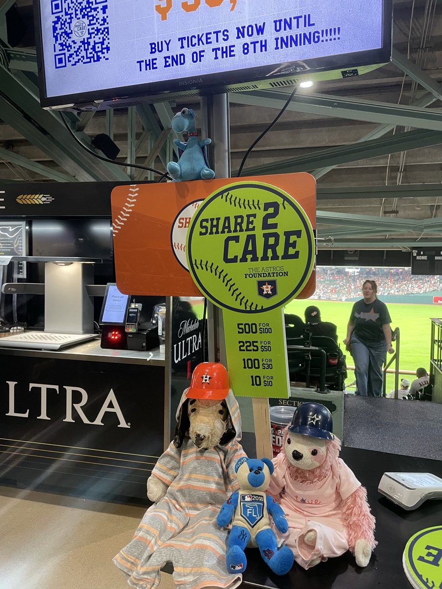 SnoopyAstro's tweet photo. Still gonna #ChasetheFight for my @astros https://t.co/5BHiJJO1mV