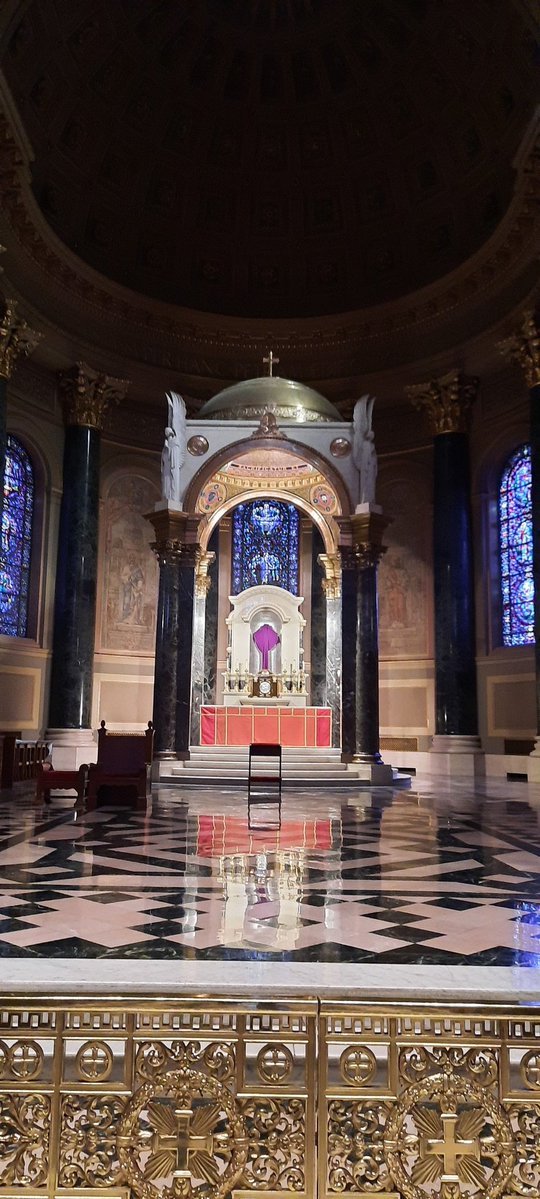 Eucharistic Jesus tweet media