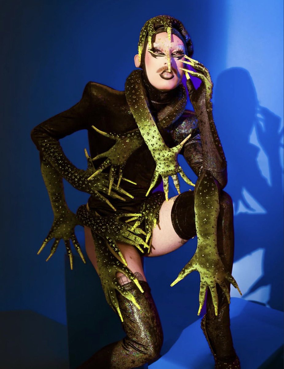 PM looks extraterrestrial in new photos.