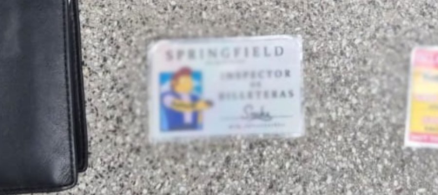 <a href="/24conurbano/">24con</a> Jajajaja el carnet de inspector de billeteras