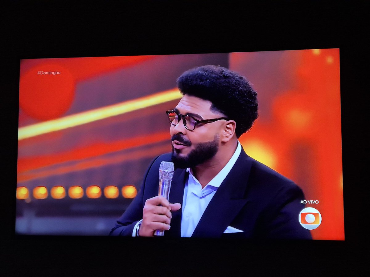 "EU NÃO SEI FAZER PPT, EU TRABALHO NA GLOBO!!!!!!!!" <a href="/PauloVieiraReal/">PAULO VIEIRA</a>

EU VOU MORRER APOIANDO UM CARA QUE TEM ESSE TALENTO E CORAGEM!