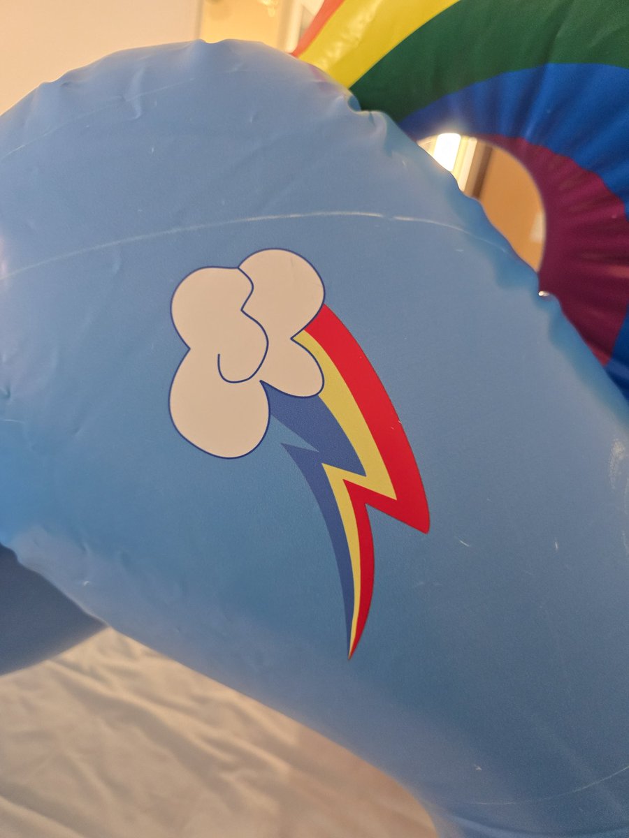 sometimes_echo tweet media