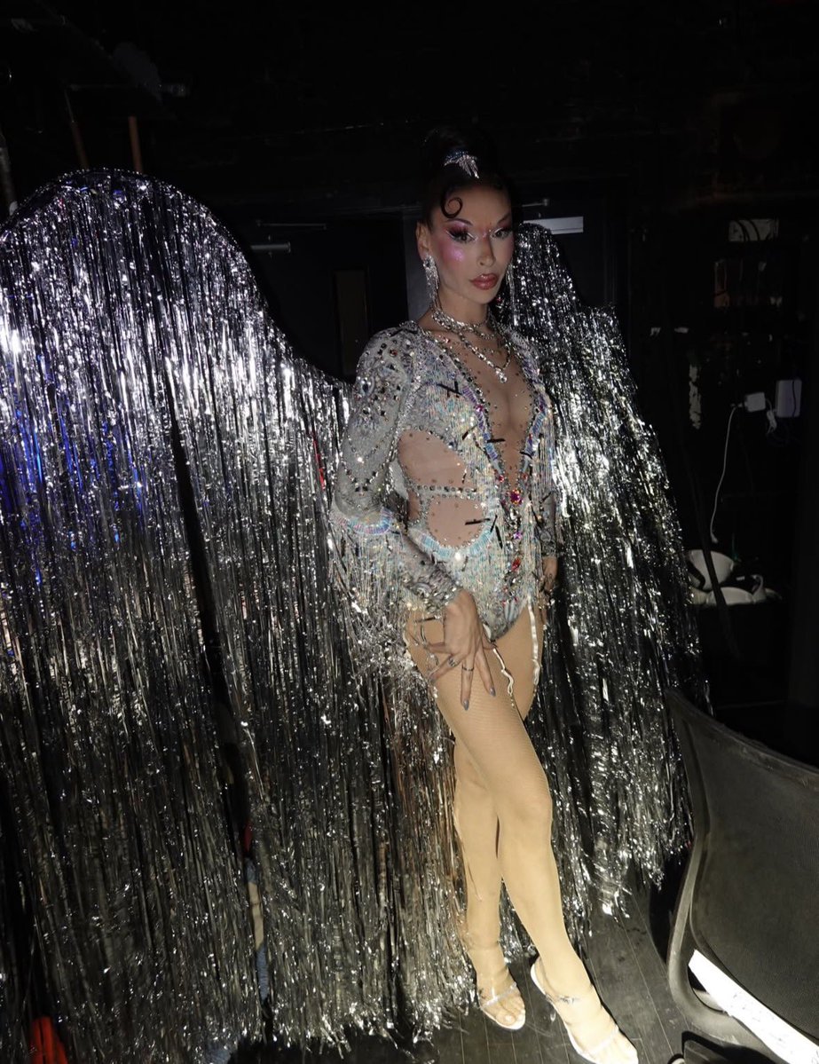 Drag Crave tweet media