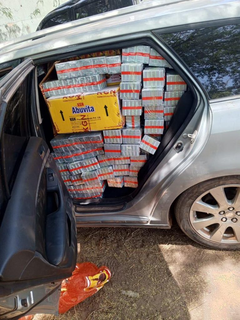 Douanes sénégalaises tweet media