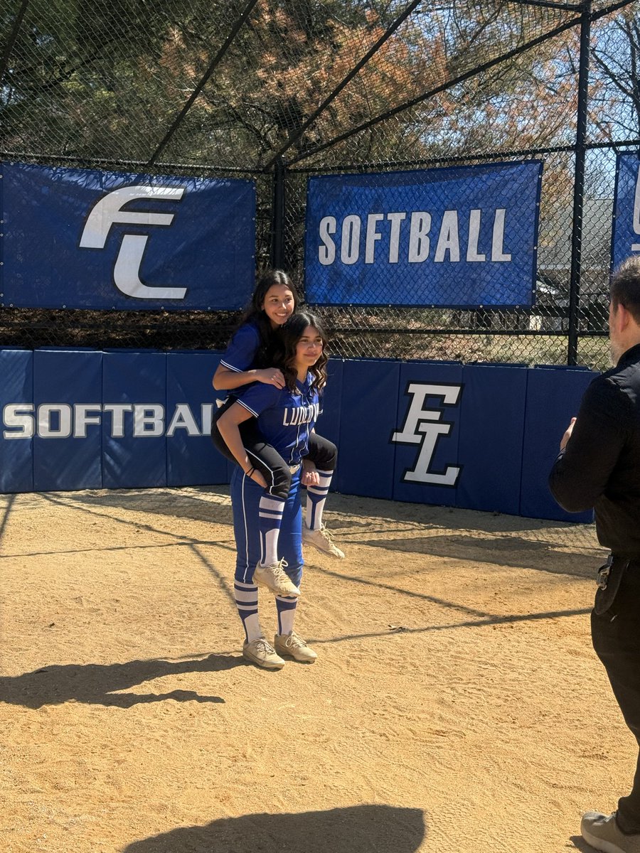 Ludlowe Softball tweet media