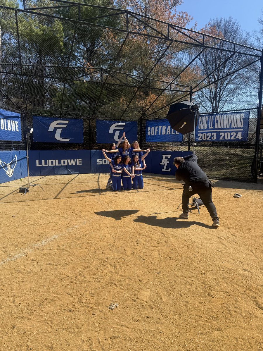 Ludlowe Softball tweet media