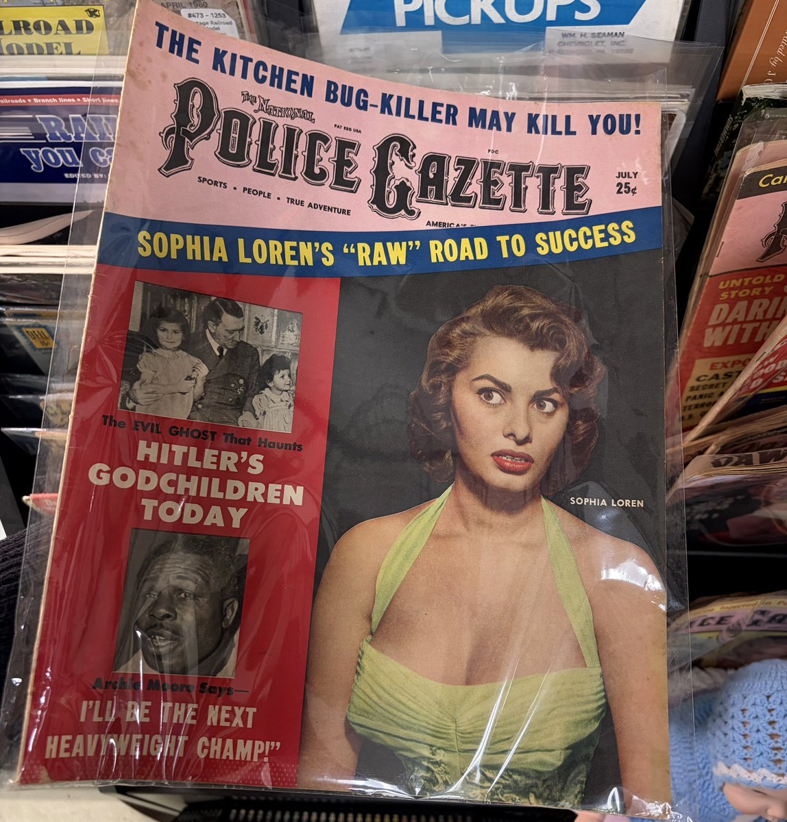 hankbukowsi's tweet image. Spotted at the antiques mall: scurrilous #magazines recklessly spreading rumors that suggest Sophia Loren and Anita Ekberg may have done something untoward.