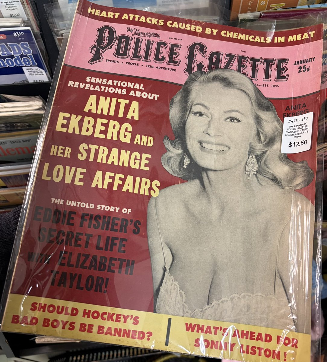 hankbukowsi's tweet image. Spotted at the antiques mall: scurrilous #magazines recklessly spreading rumors that suggest Sophia Loren and Anita Ekberg may have done something untoward.