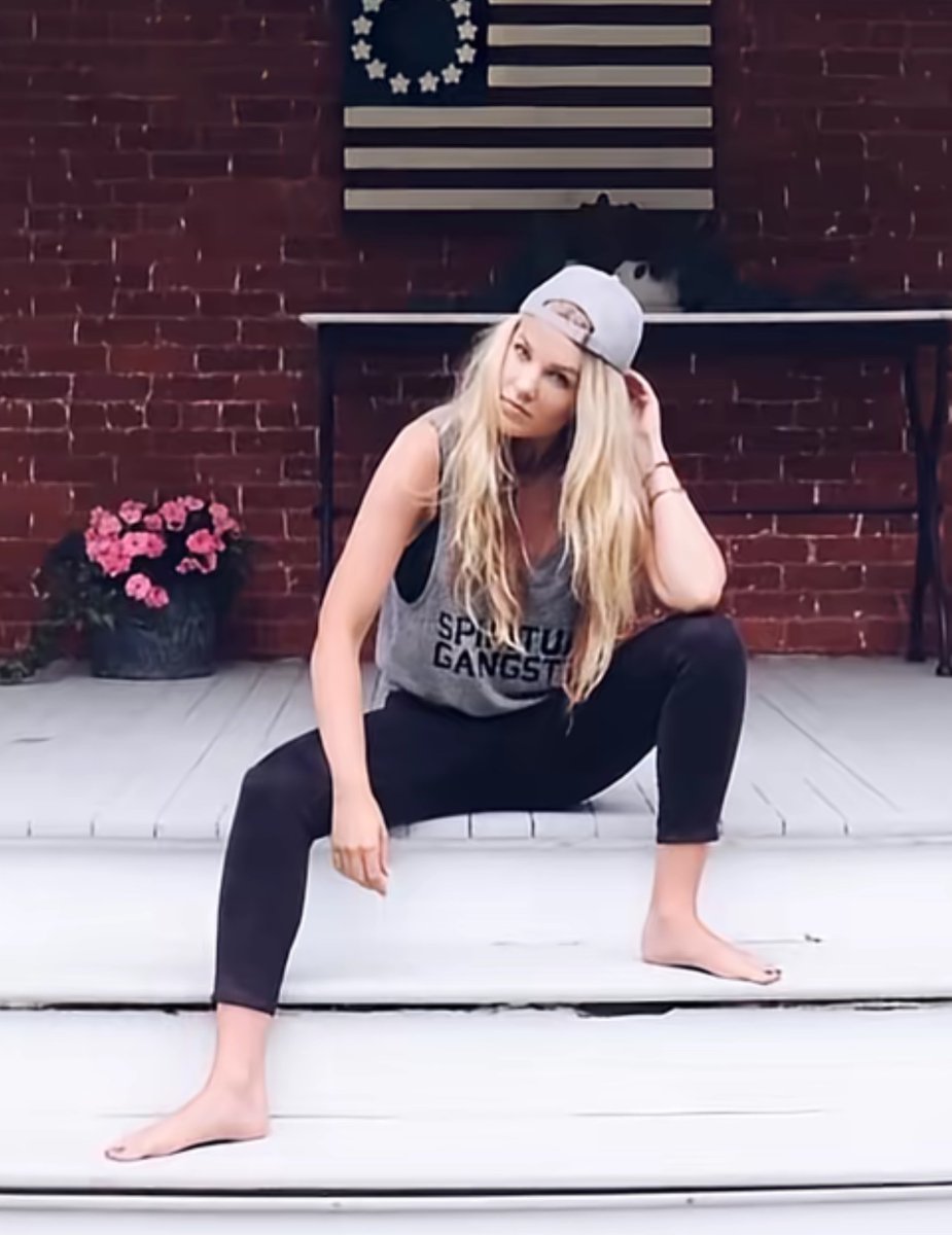 giinsengstriip's tweet image. shirt says spiritual gangsta and its erika kirk..? #Confused