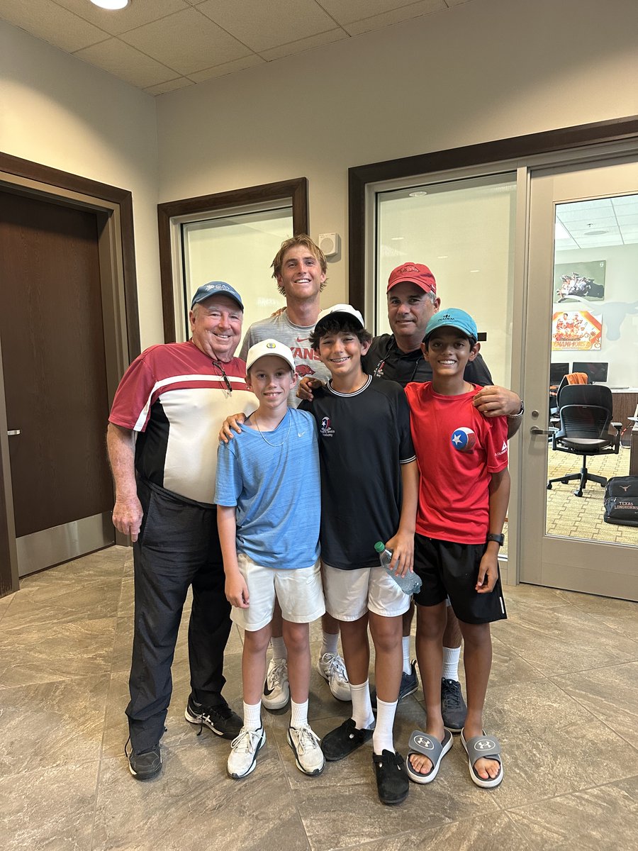 Brian Notis tweet media