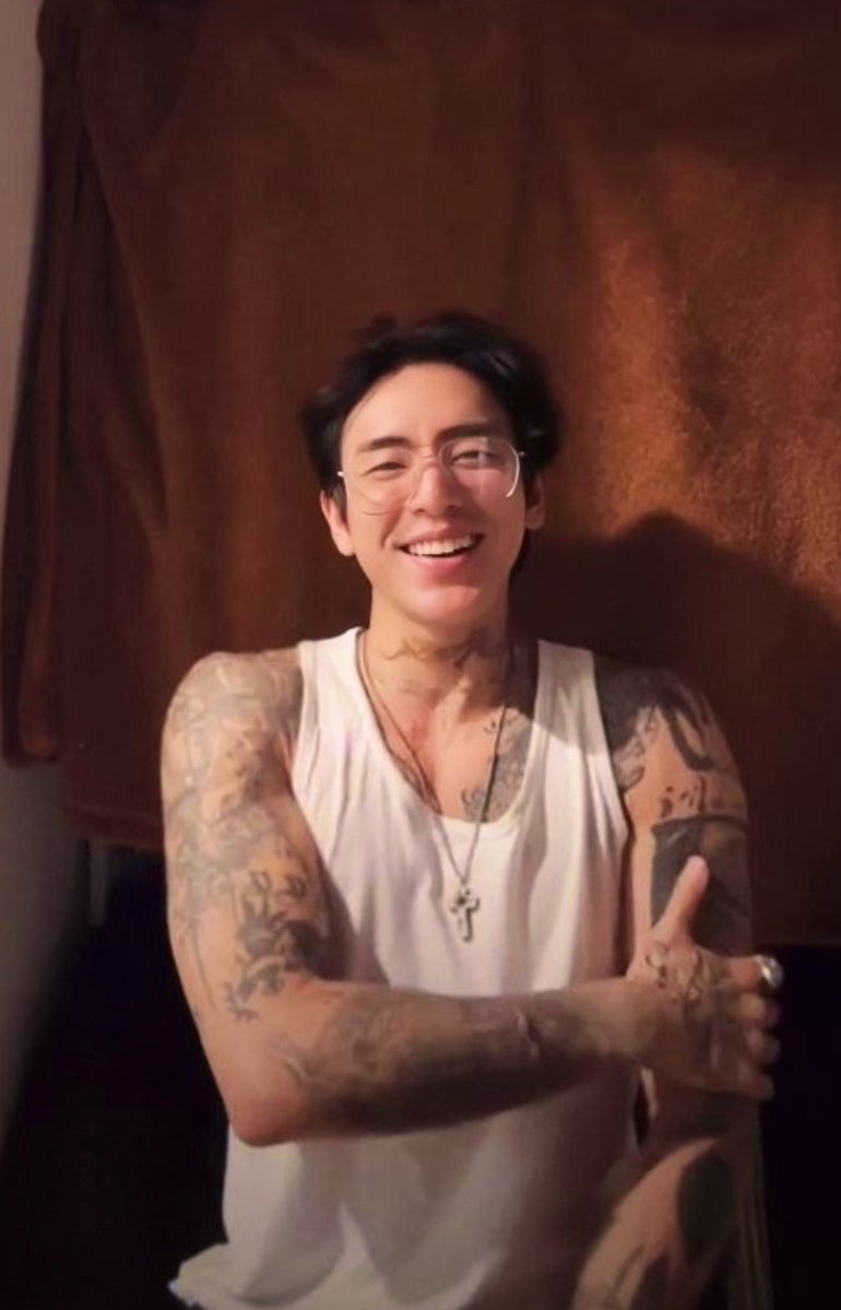 athens 🖤’s MIITO tweet media