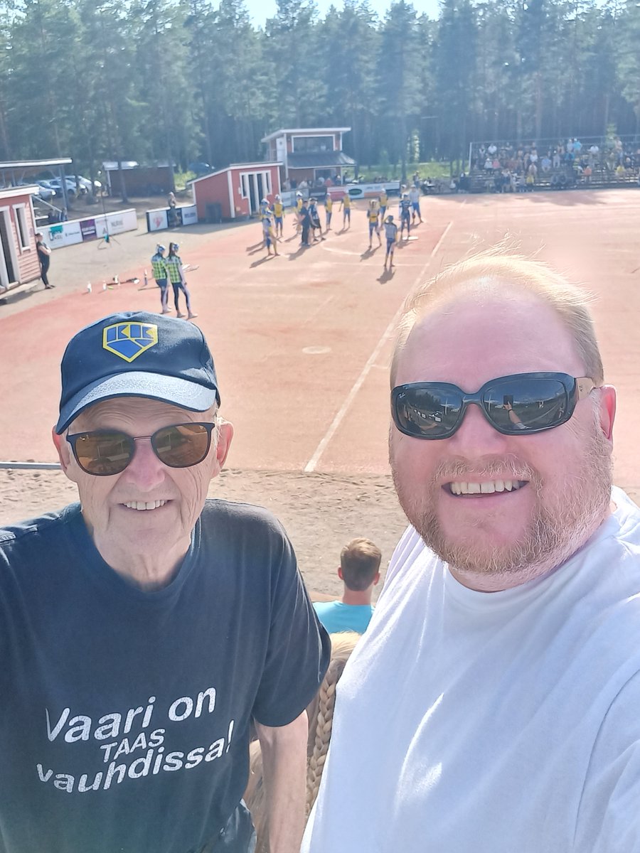 kka1968's tweet photo. Isä❤️24.7.1942 - 28.3.2026
Eipä olisi viime kesänä isän kanssa pesiskentällä kuvaa ottaessa uskonut, että tämä jäisi viimeiseksi yhdessä katsomaksemme KK-V:n naisten pesismatsiksi.
Vaan isän muisto ja esimerkki opetuksineen kulkevat mukanani aina, myöskin tulevaisuudessa. https://t.co/I6SFbAKPuC
