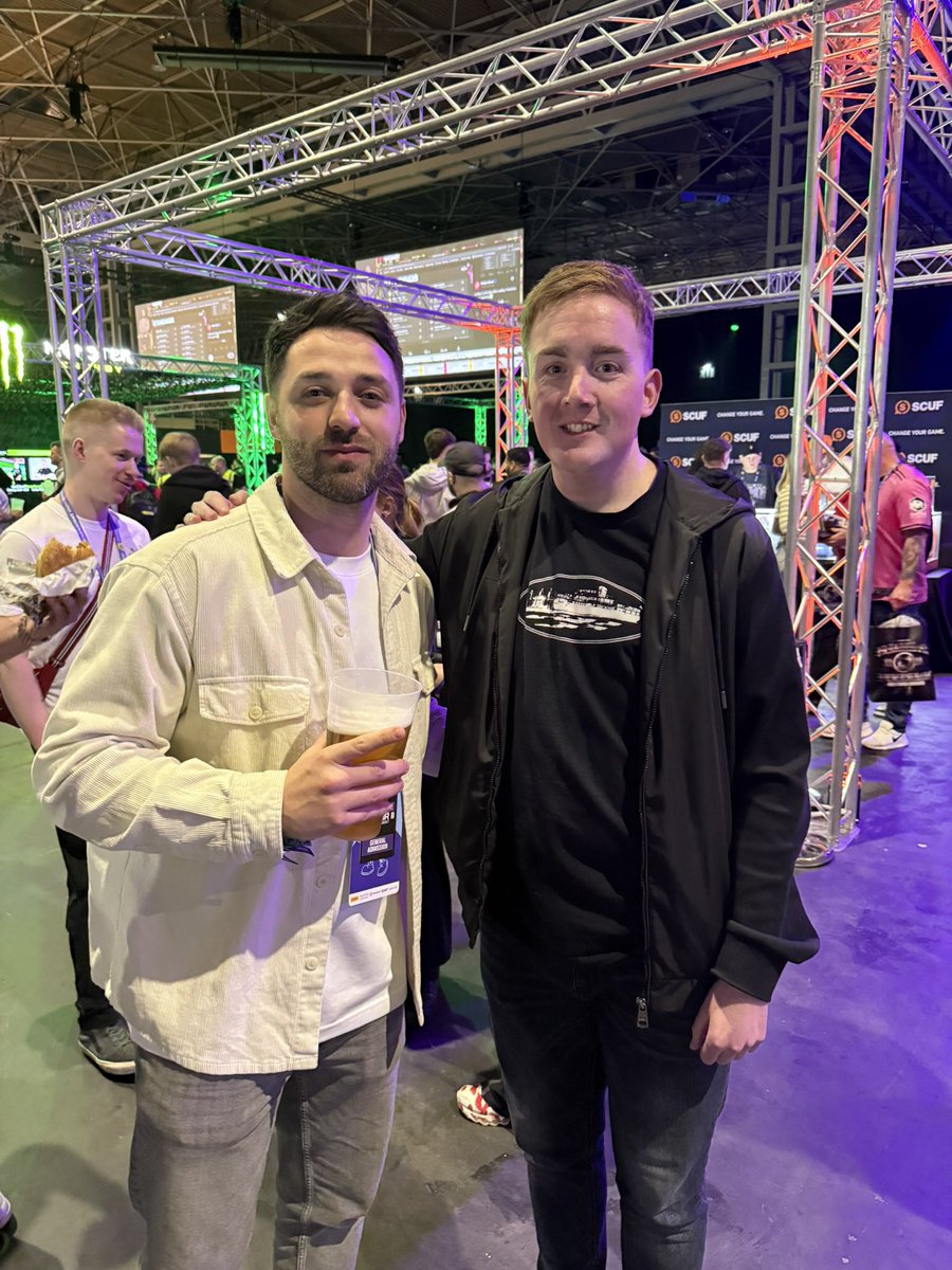 FilerPlays's tweet photo. Dreamhack was a vibe with everyone! Great to meet all Warzone friends and creators 🙏🏼🔥 https://t.co/3I9AtCZYZE