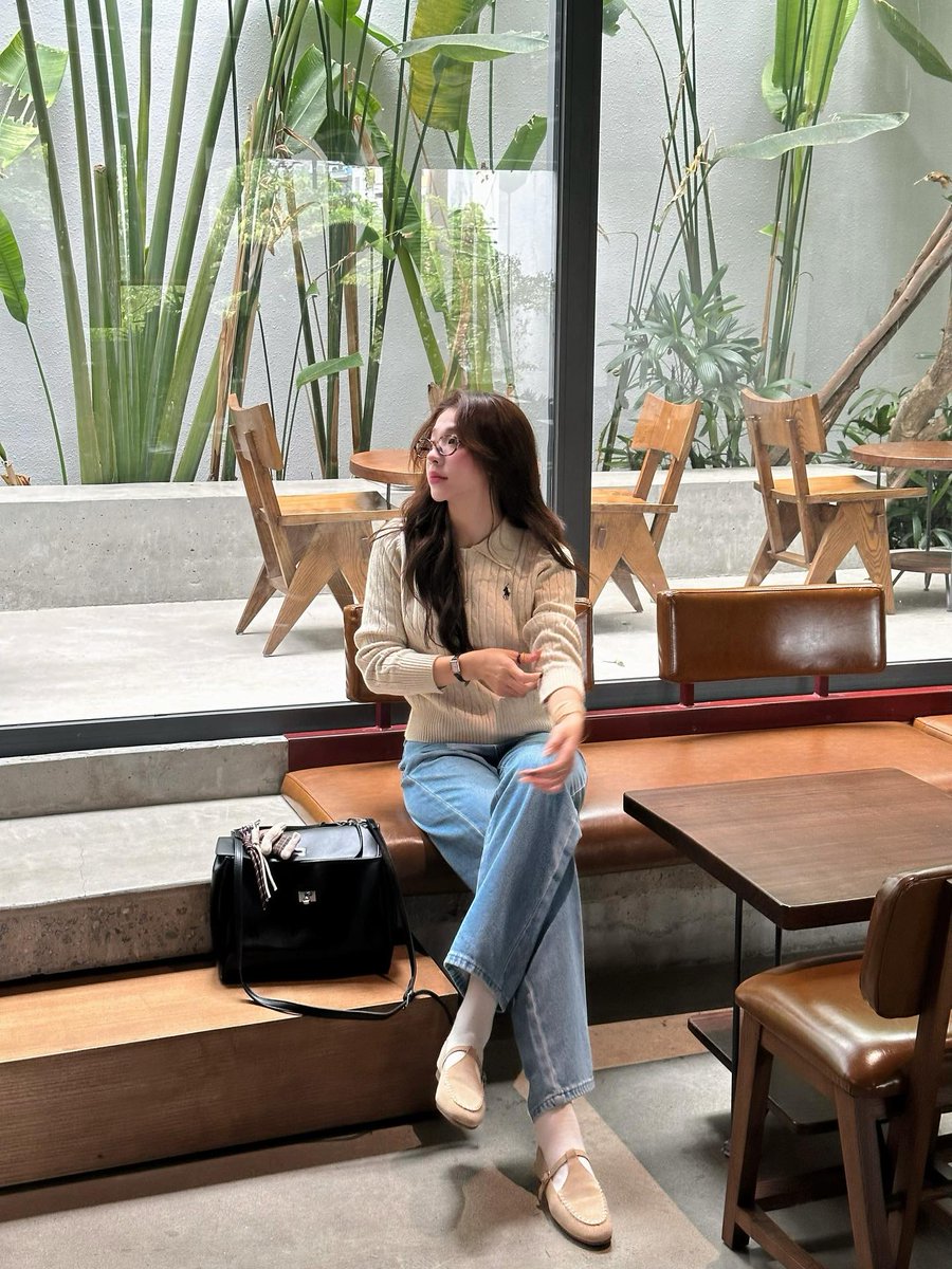 lee notice tweet media