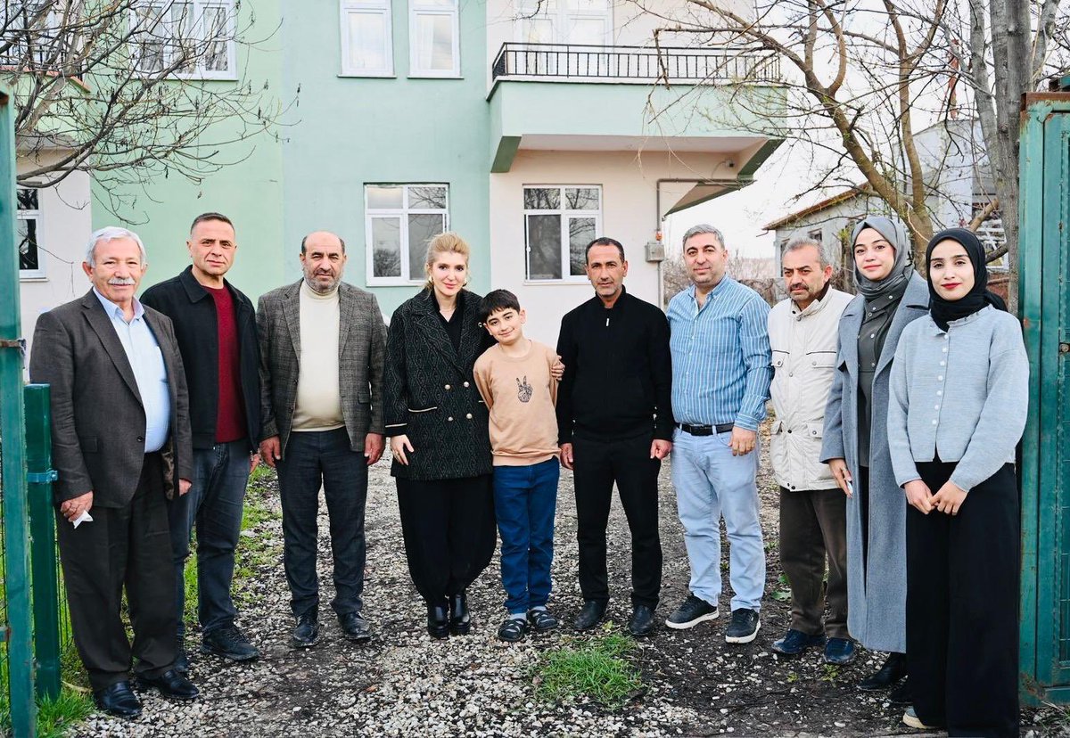 basrikahveci's tweet photo. 📍Hane Ziyareti 🏡
Hüseyin ve Songül kardeşlerimizi hanelerinde ziyaret ettik. #Samimi ev sahiplikleri ve içten muhabbetleri için kendilerine teşekkür ediyoruz.
Kıymetli evlatları Mustafa ve Muhammed Naki ile #sohbet ettik. Rabbim, Şâfi ismi hürmetine kendilerine şifa ihsan eylesin; #sağlık , #güç ve kolaylık versin. 🤲