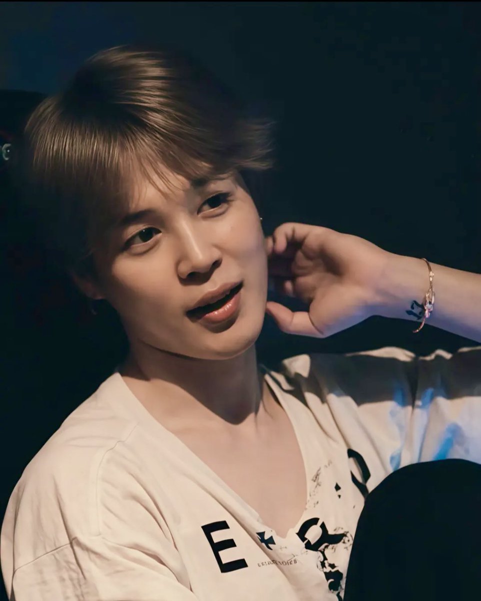 miriam63440874's tweet photo. @TEAMJIMINAU Si tuviera a alguien como él en casa, nunca saldría de mi casa 💛
Sigue reproduciendo y vota por JIMIN en los SMA 💪
TE QUEREMOS JIMIN
#WithJiminTillTheEnd
#지민아사랑해_여전히_앞으로도
#WeLoveYouJimin
#JIMIN
#JIMINISBACK https://t.co/v08tMcw1sl