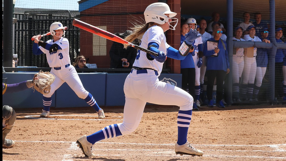 EIU_Panthers's tweet photo. The @EIU_Softball team finished off the weekend sweep of Western Illinois with a Sunday, 7-4 win 🧹🧹🧹

EIU has now won 15 straight improving to 12-0 in the @OVCSports 

Sophia Olman - 3 RBI
Marybeth Dyson - 2 RBI
Brooklyn Groppel - 2 RBI

Recap🥎👀⬇️
https://t.co/YlX3xYMDMo https://t.co/62L6yQKovt