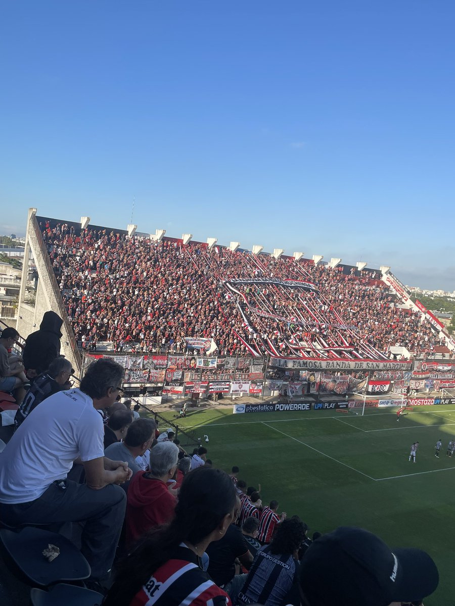 nanumerino's tweet photo. no nos merecen https://t.co/1kOX8RRQ0y