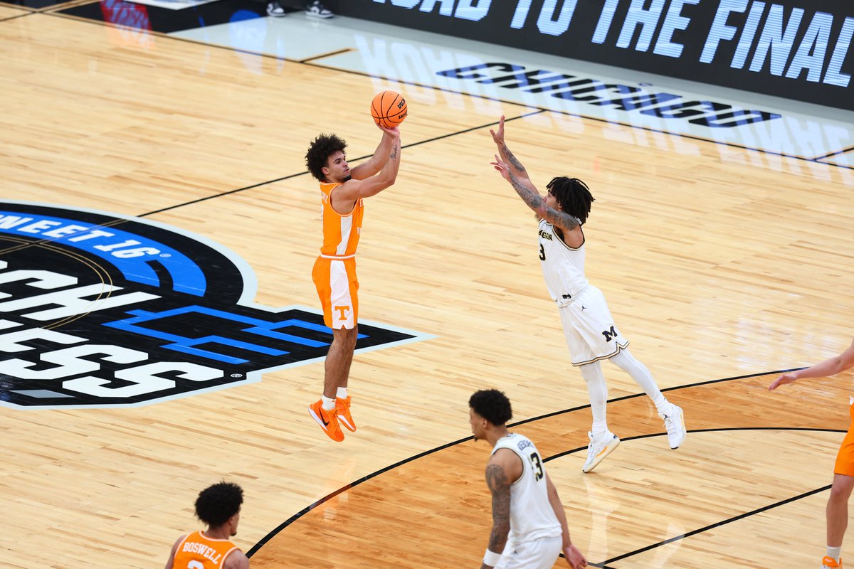 Tennessee Basketball tweet media