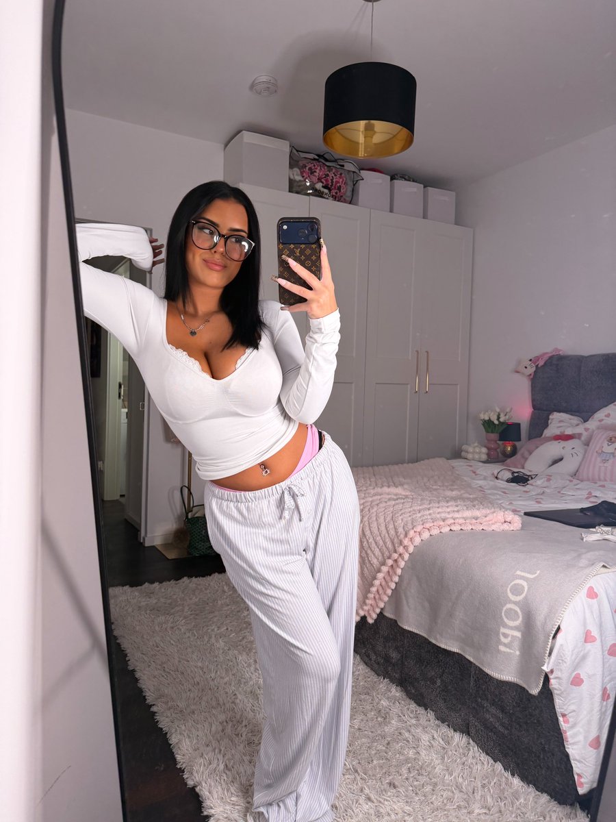 Queen Romy 💅🏼 tweet media