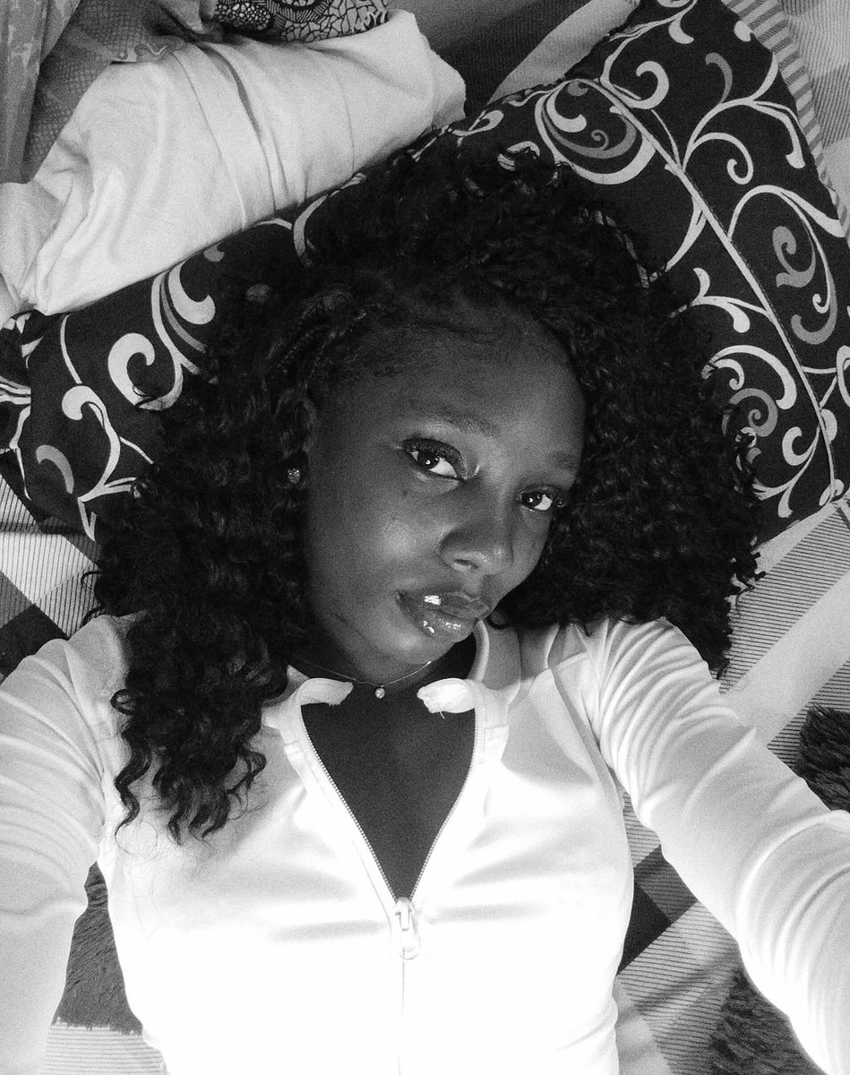 Chi chi 🍒 tweet media