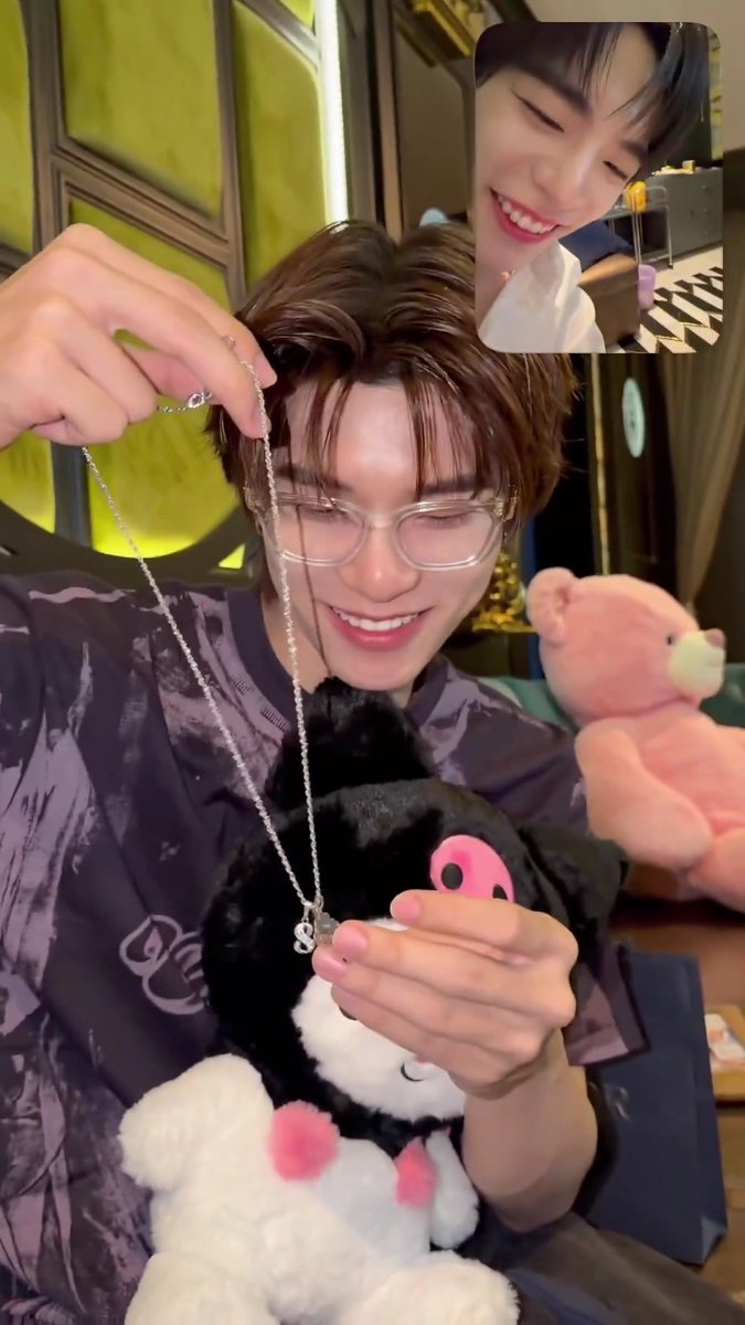 esjei ✨ tweet media